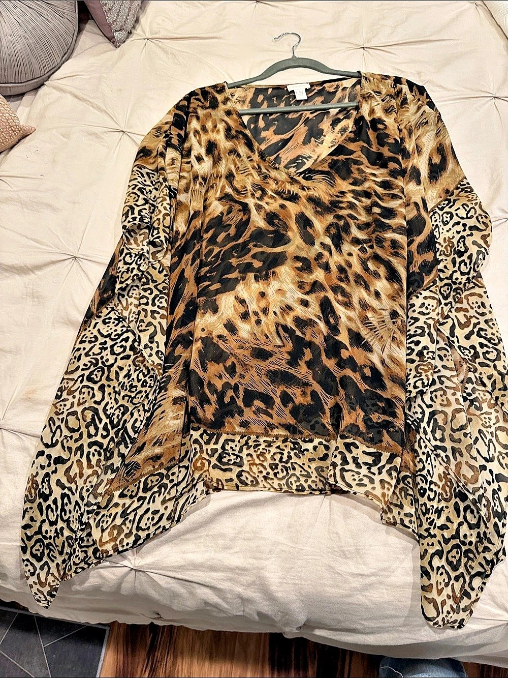 Chico's Animal Print Blouse in Brown & Black Size Large/XL Like New